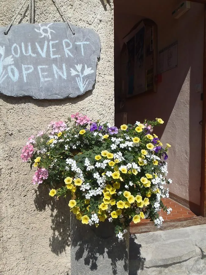 Auberge Aux 3 Frenes Villar-dʼArène Herberg